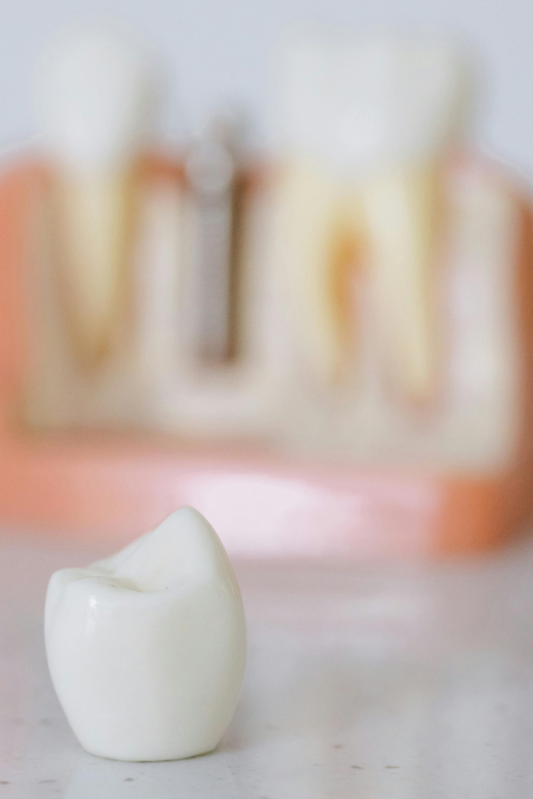 Porcelain dental crown